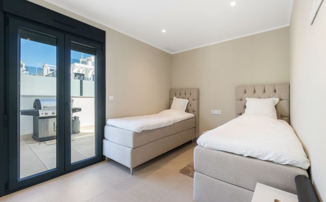 Resale - Villa -
Torre de la Horadada - Costa Blanca