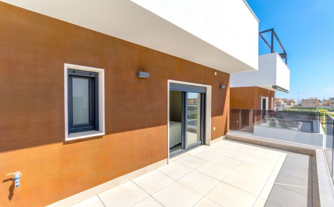 Resale - Villa -
Torre de la Horadada - Costa Blanca