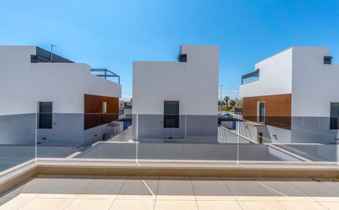 Resale - Villa -
Torre de la Horadada - Costa Blanca