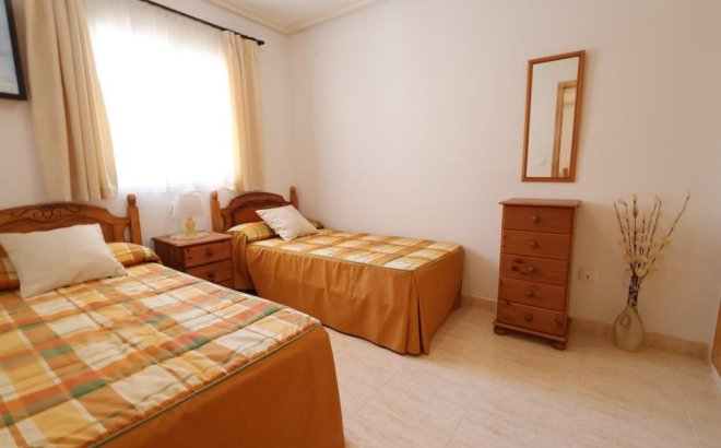 Resale - Bungalow -
Orihuela Costa - Costa Blanca