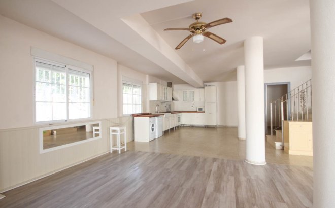 Herverkoop - Villa -
La Zenia - Costa Blanca