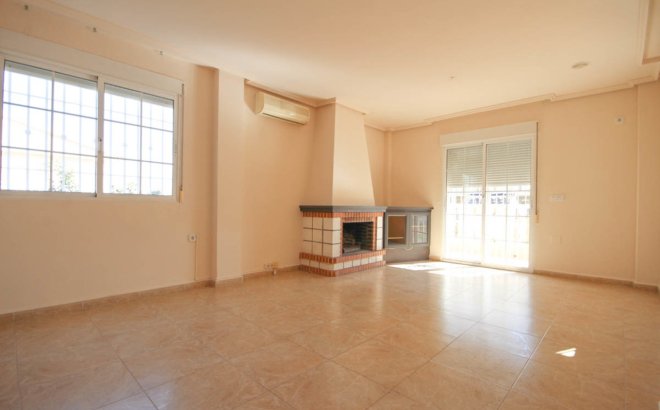 Herverkoop - Villa -
La Zenia - Costa Blanca