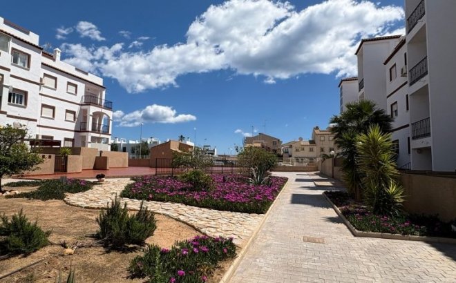 Resale - Apartment -
Orihuela Costa - Costa Blanca