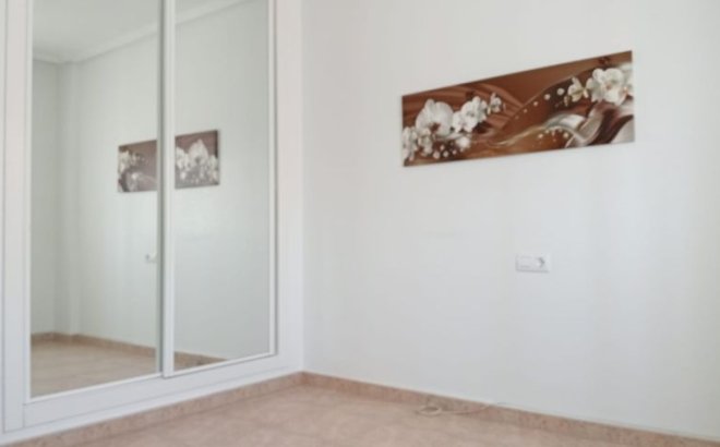 Resale - Villa -
Pilar de la Horadada - Costa Blanca