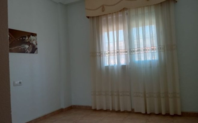 Resale - Villa -
Pilar de la Horadada - Costa Blanca