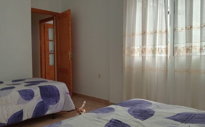 Resale - Villa -
Pilar de la Horadada - Costa Blanca