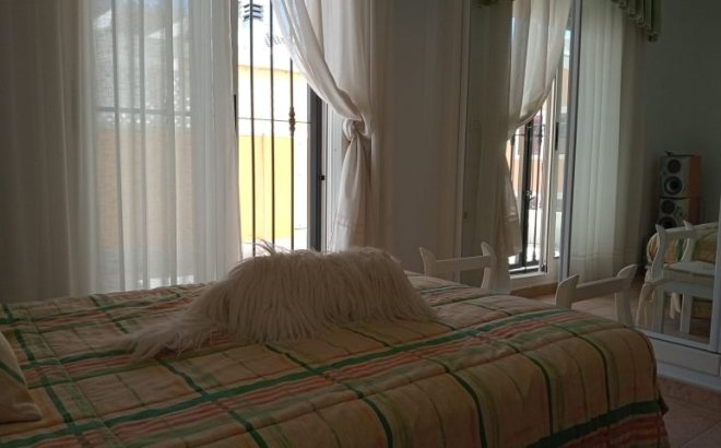 Resale - Villa -
Pilar de la Horadada - Costa Blanca