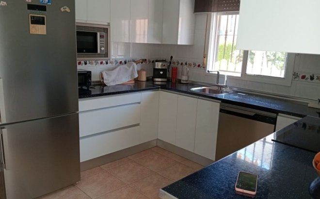 Resale - Villa -
Pilar de la Horadada - Costa Blanca