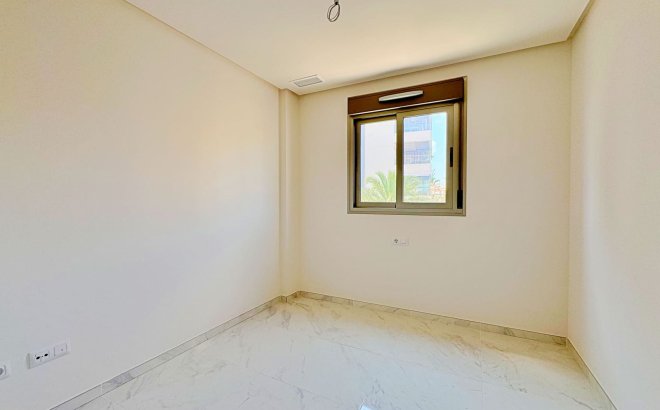 Resale - Apartment -
Orihuela Costa - Costa Blanca