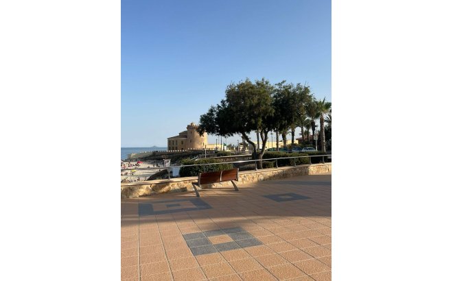 Resale - Apartment -
Pilar de la Horadada - La Torre De La Horadada