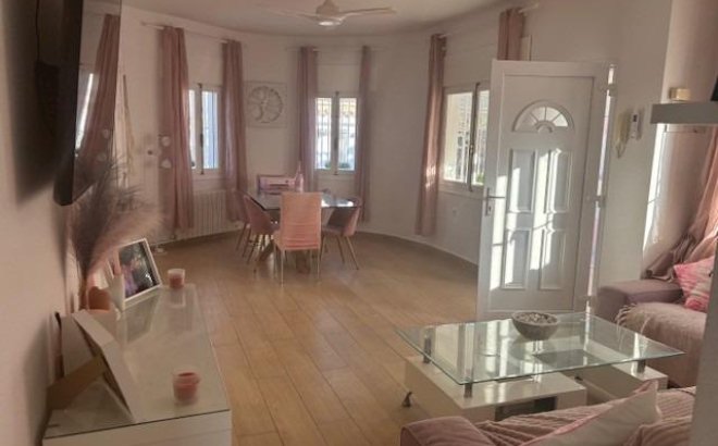 Revente - Villa -
Orihuela Costa - Playa Flamenca