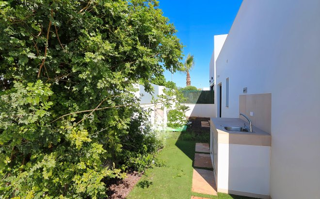 Resale - Villa -
Pilar de la Horadada - Costa Blanca