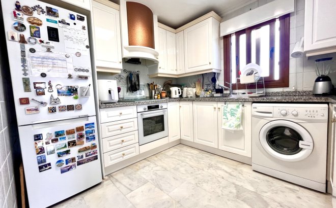 Revente - Appartement -
Villamartin - Costa Blanca