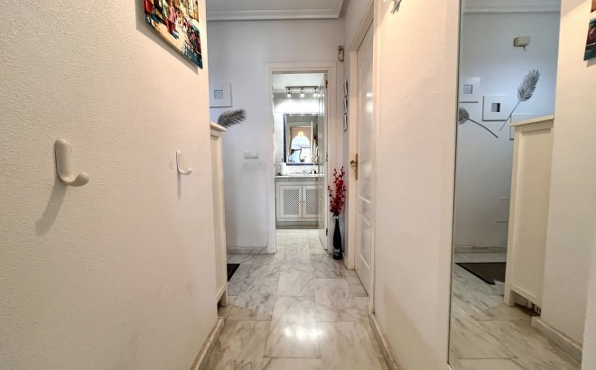 Revente - Appartement -
Villamartin - Costa Blanca