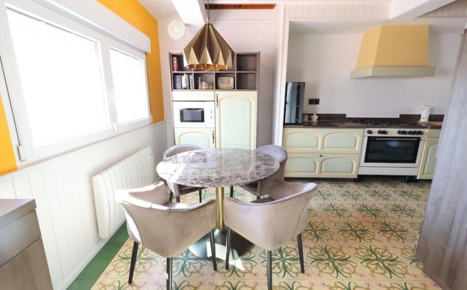 Resale - Villa -
Orihuela Costa - Costa Blanca