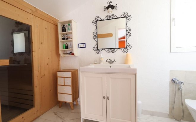 Resale - Villa -
Orihuela Costa - Costa Blanca