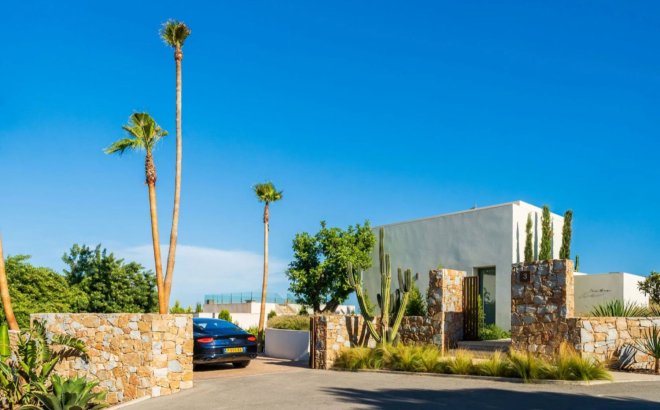 Resale - Villa -
San Miguel de Salinas - Inland