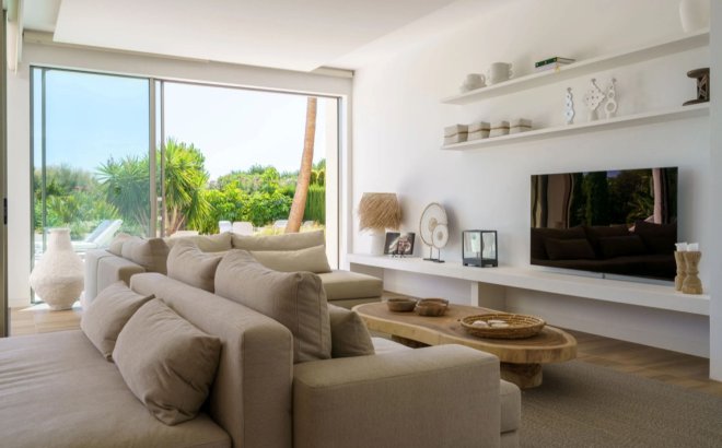 Resale - Villa -
San Miguel de Salinas - Inland