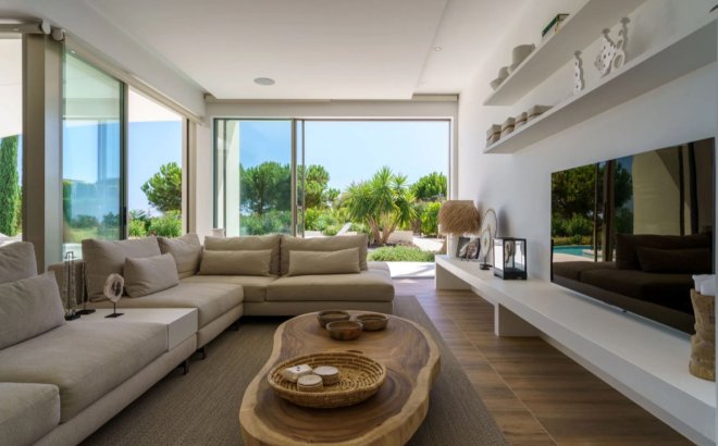 Resale - Villa -
San Miguel de Salinas - Inland