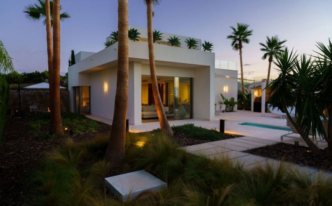 Resale - Villa -
San Miguel de Salinas - Inland