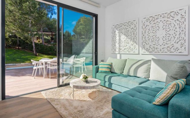 Resale - Villa -
Orihuela Costa - Costa Blanca