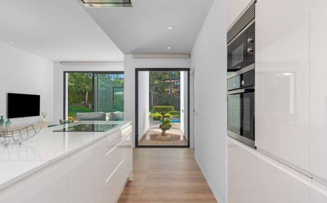 Resale - Villa -
Orihuela Costa - Costa Blanca