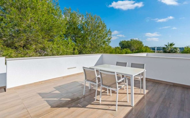 Resale - Villa -
Orihuela Costa - Costa Blanca