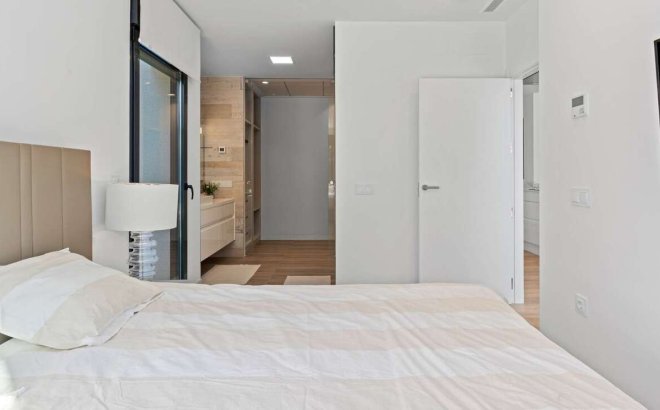 Resale - Villa -
Orihuela Costa - Costa Blanca