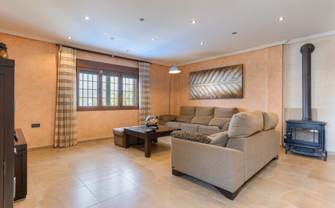 Resale - Villa -
Los Montesinos - Costa Blanca