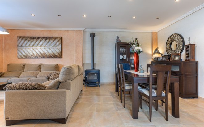 Resale - Villa -
Los Montesinos - Costa Blanca