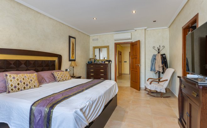 Resale - Villa -
Los Montesinos - Costa Blanca