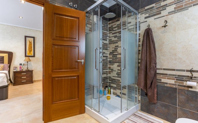 Resale - Villa -
Los Montesinos - Costa Blanca