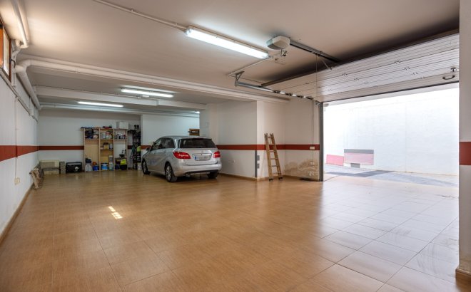 Resale - Villa -
Los Montesinos - Costa Blanca