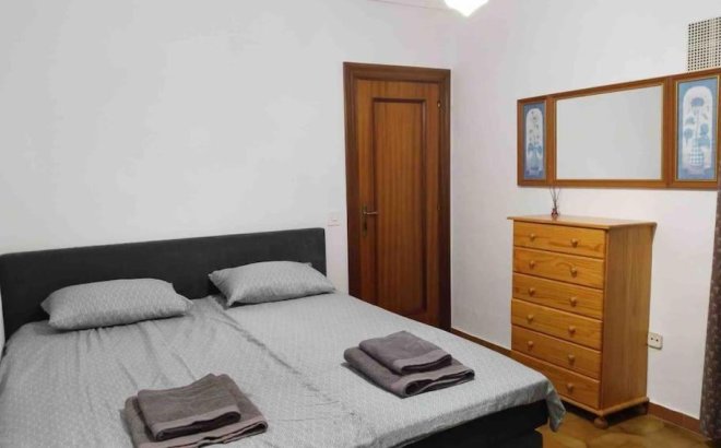 Resale - Villa -
Orihuela Costa - Campoamor