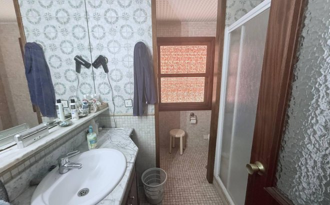 Resale - Villa -
Orihuela Costa - Campoamor