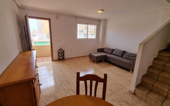 Herverkoop - Town House -
Playa Flamenca - Costa Blanca