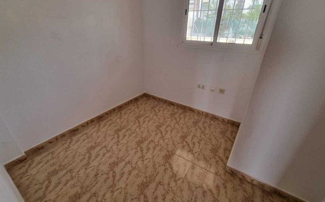 Herverkoop - Town House -
Playa Flamenca - Costa Blanca