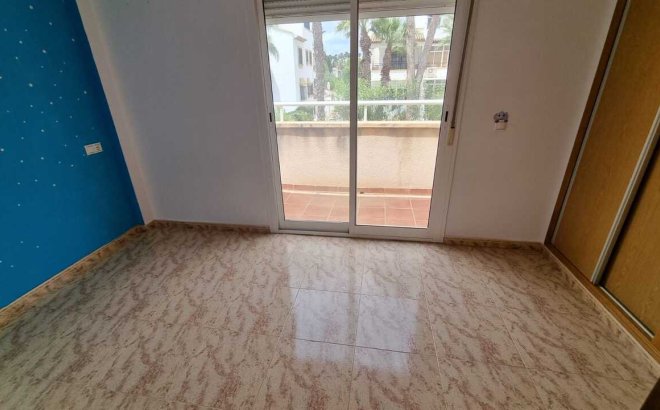 Herverkoop - Town House -
Playa Flamenca - Costa Blanca