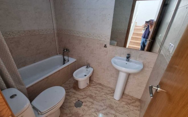 Herverkoop - Town House -
Playa Flamenca - Costa Blanca