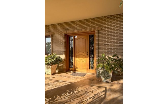 Herverkoop - Villa -
Ciudad Quesada - Costa Blanca