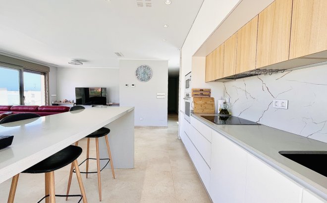 Resale - Penthouse -
Torre de la Horadada - Costa Blanca