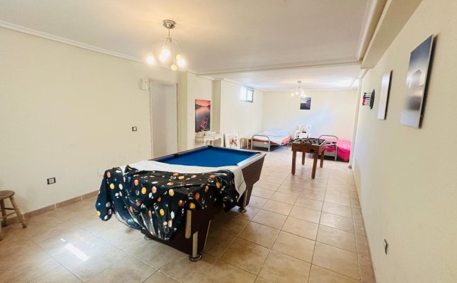 Resale - Villa -
Orihuela Costa - PAU 8