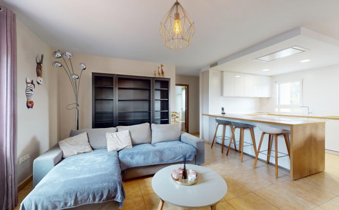 Resale - Villa -
Orihuela Costa - Costa Blanca