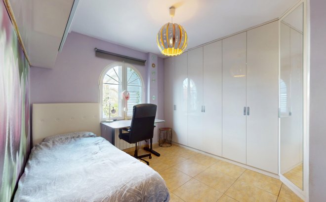 Resale - Villa -
Orihuela Costa - Costa Blanca