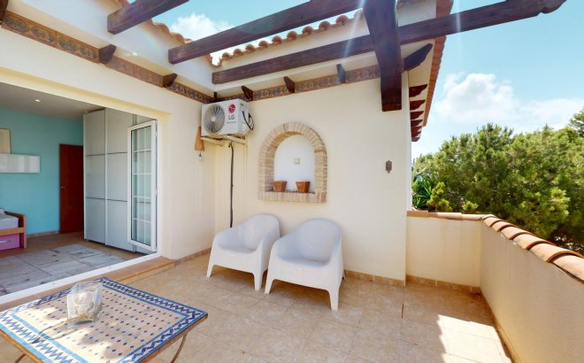Resale - Villa -
Orihuela Costa - Costa Blanca