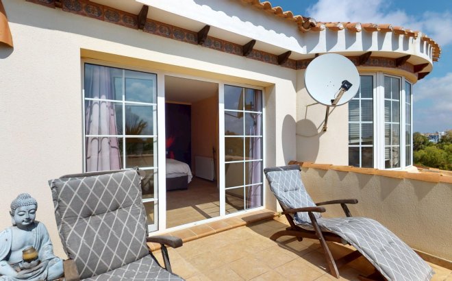 Resale - Villa -
Orihuela Costa - Costa Blanca