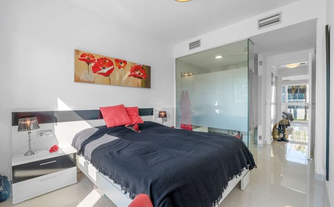 Resale - Bungalow -
Punta Prima - Costa Blanca