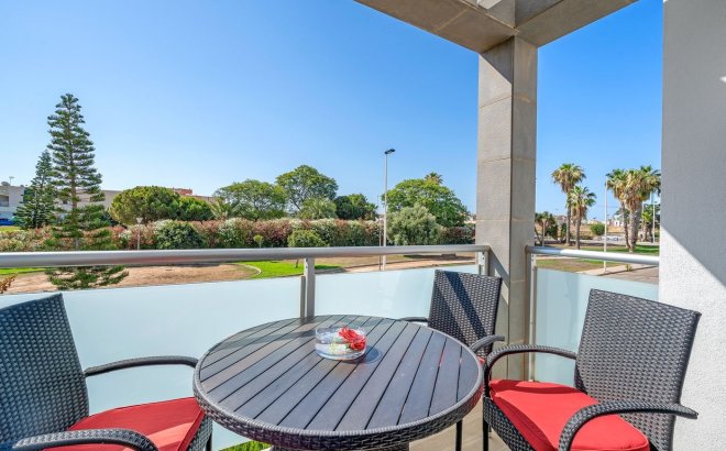 Resale - Bungalow -
Punta Prima - Costa Blanca