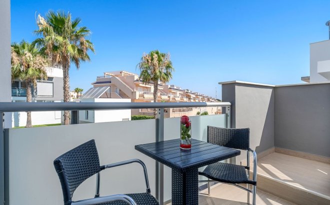 Resale - Bungalow -
Punta Prima - Costa Blanca