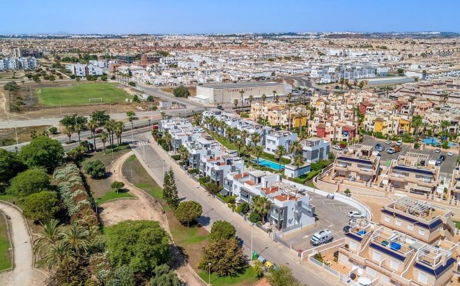 Resale - Bungalow -
Punta Prima - Costa Blanca